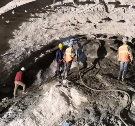 威海拱顶带模注浆料的施工流程及注意事项